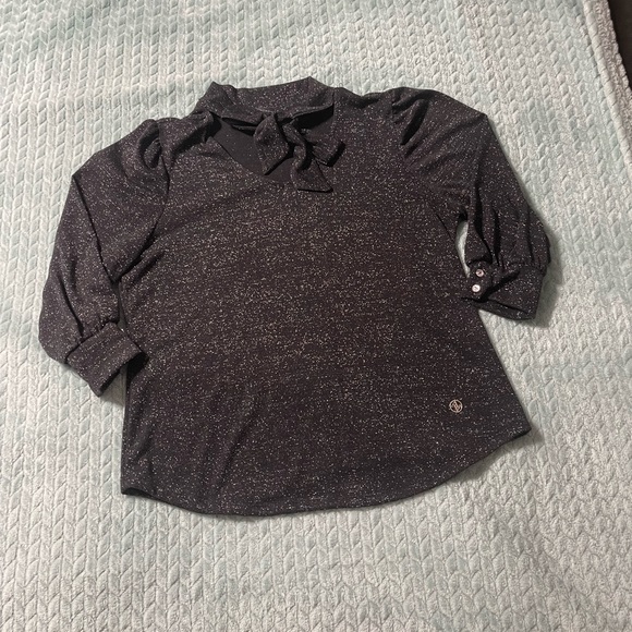 Adrienne Vittadini 3/4 Sleeves Black & Silver with Collared Bow Blouse - Picture 7 of 7